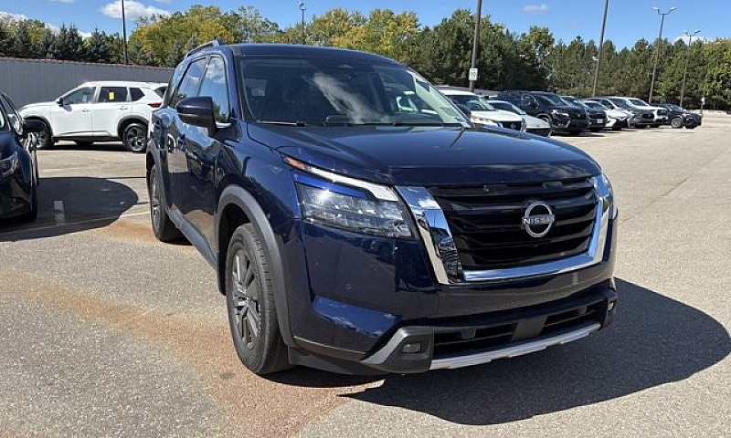 2024 Nissan Pathfind...
