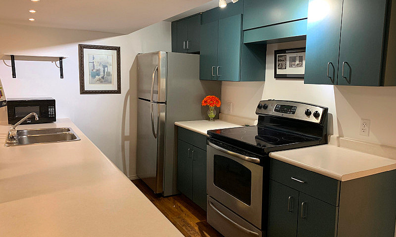 2 Bedroom Basement U...