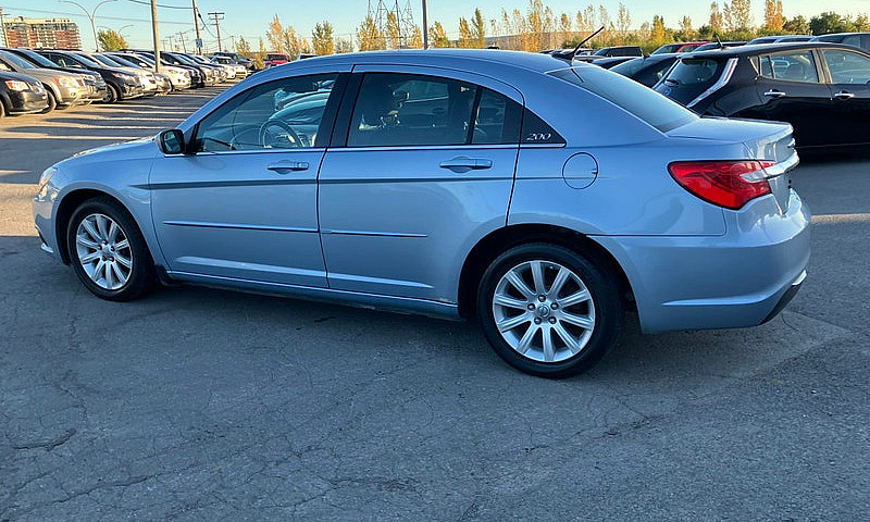 2012 Chrysler 200 To...