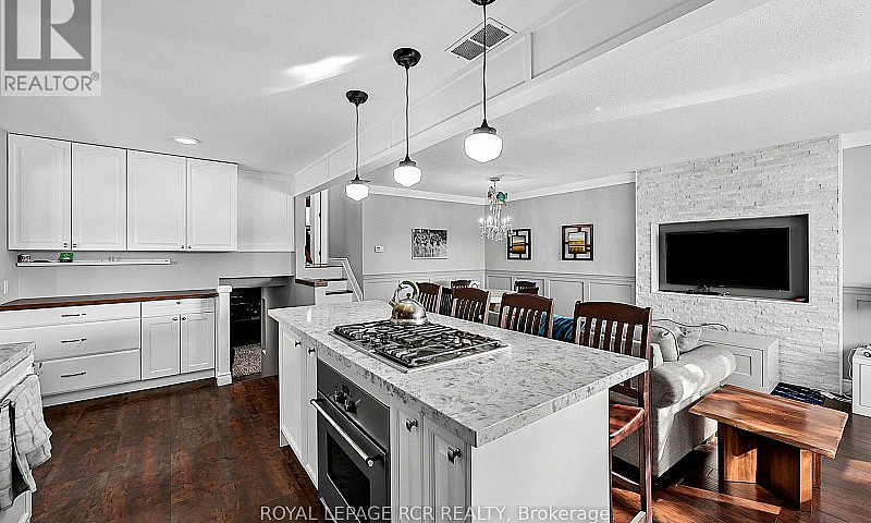 177 King Street S Ne...