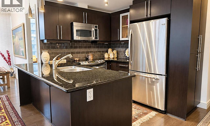 500, 817 15 Avenue S...