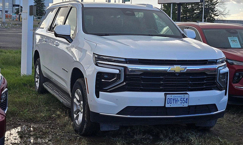 2025 Chevrolet Subur...