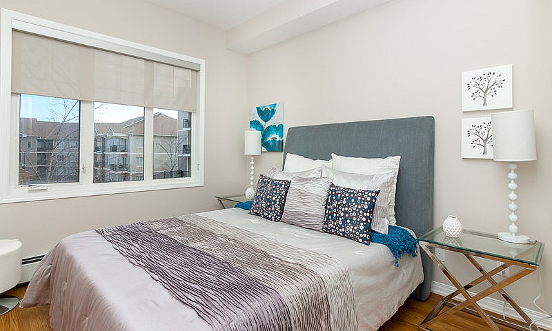 1+Den Suites At Beac...