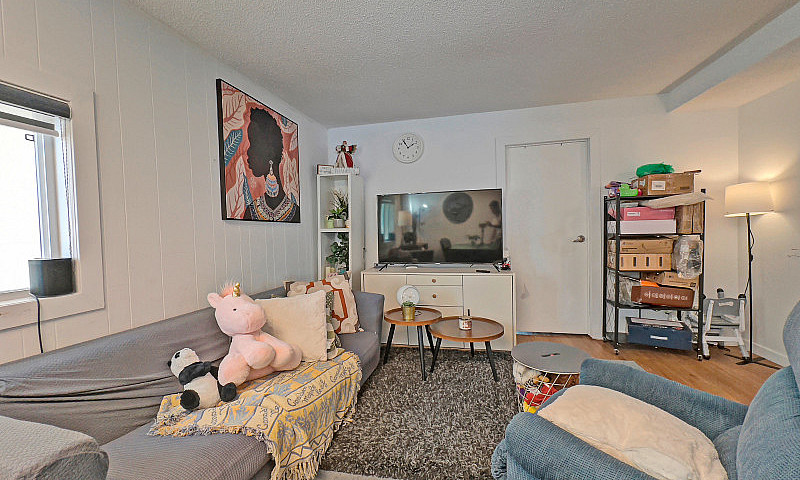 Lovely 4 Bedroom & 2...