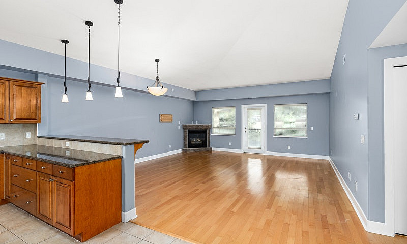 #335 - 3996 Beach Av...