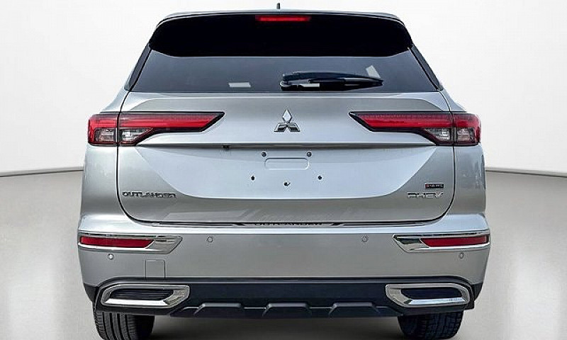 2023 Mitsubishi Outl...