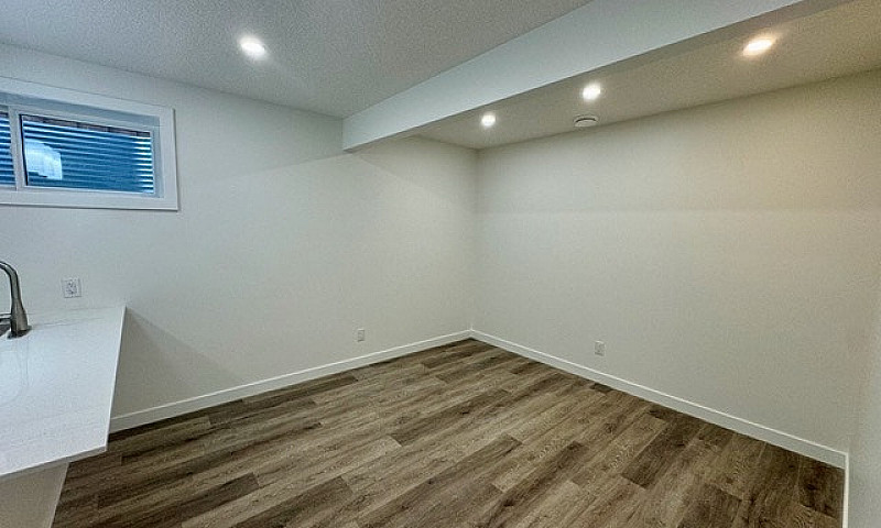 Rosenthal 2 Bed 1 Ba...