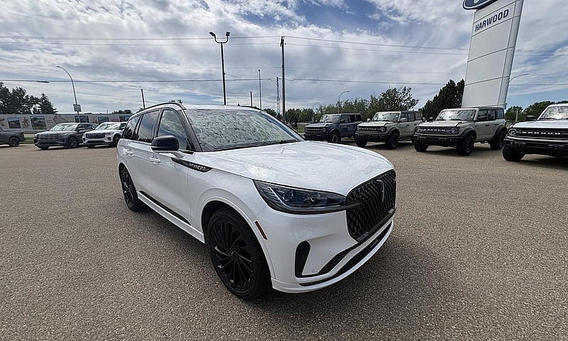 2025 Lincoln Aviator...