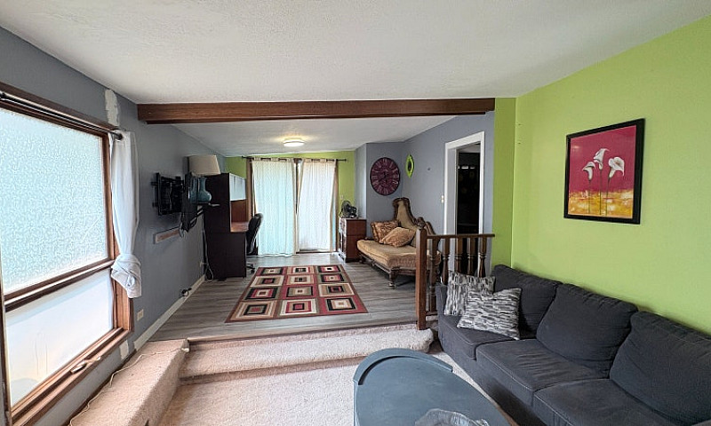4 Bedroom, 2 Bathroo...
