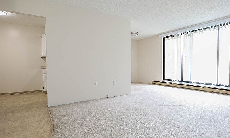 21 Roslyn Road - 2 B...