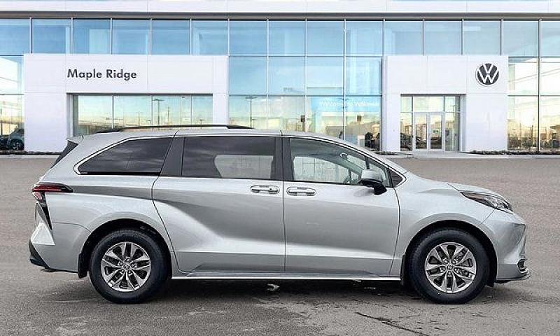 2022 Toyota Sienna L...