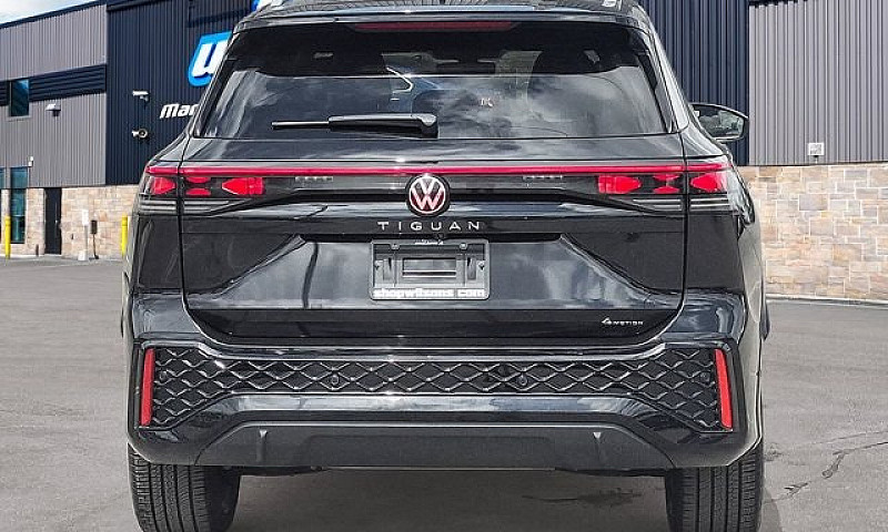 2025 Volkswagen Tigu...