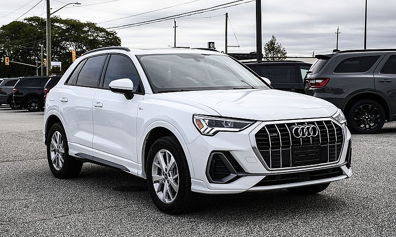 2024 Audi Q3 Komfort...