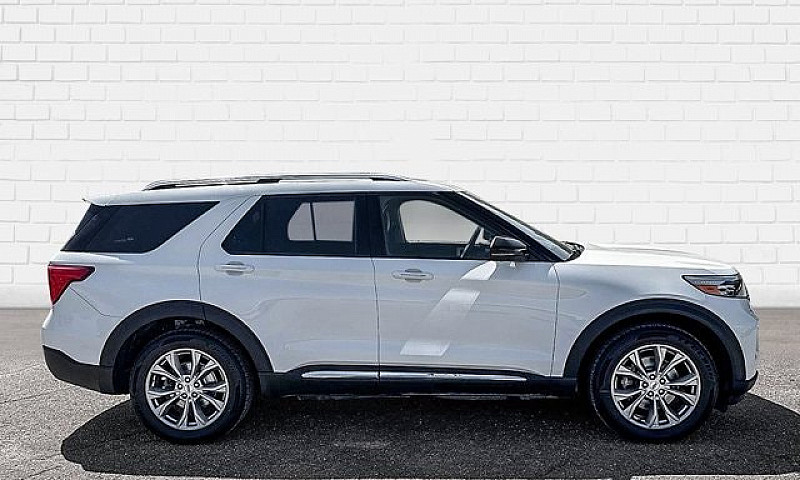 2023 Ford Explorer L...