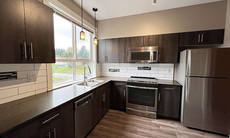 2-Bedroom 2-Bathroom...