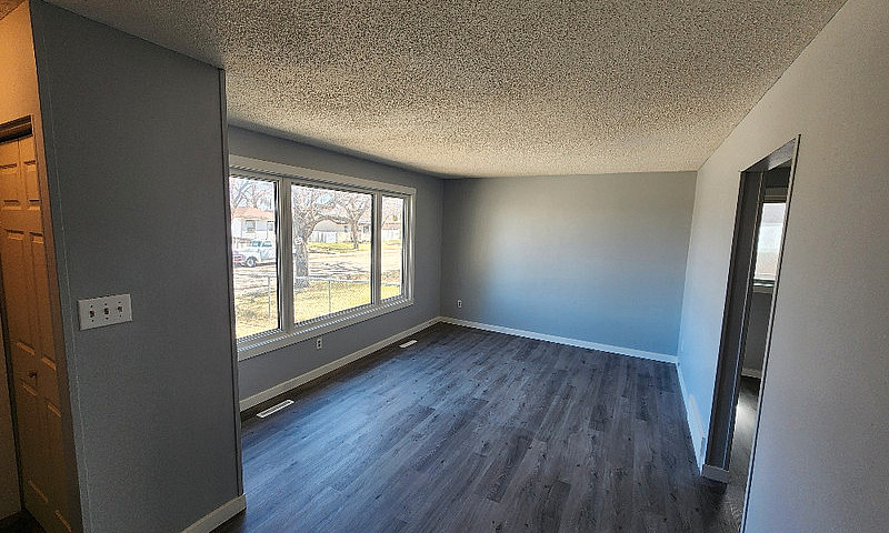 664 Retallack St - M...