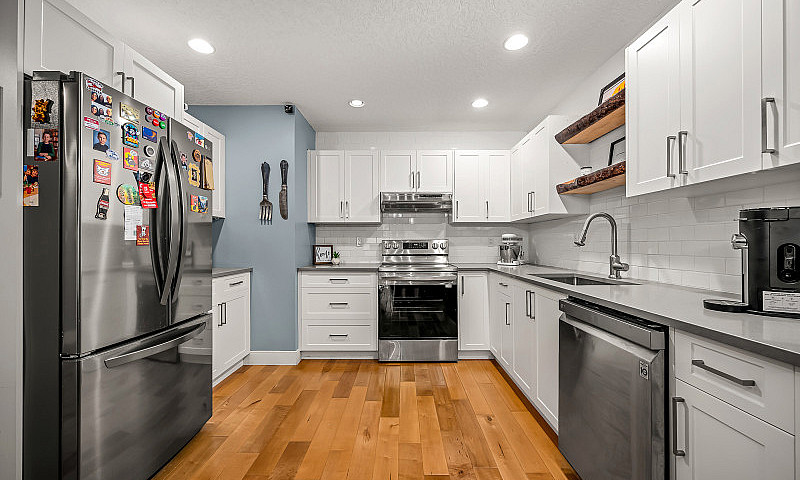 Just Listed! 3 Bedro...