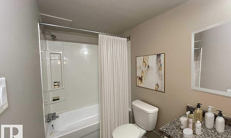 107 Village Ac Nw Ed...