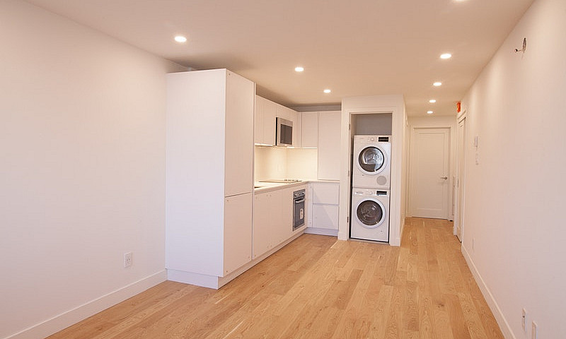 Modern One Bedroom A...