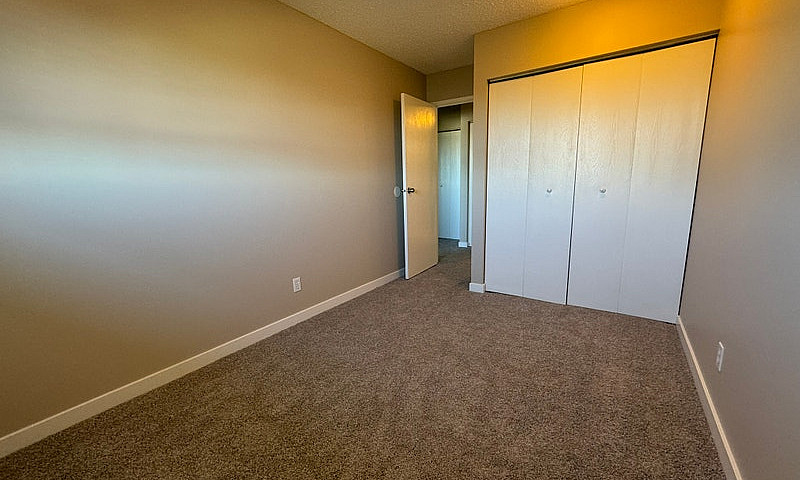 Spacious 1 Bedroom C...