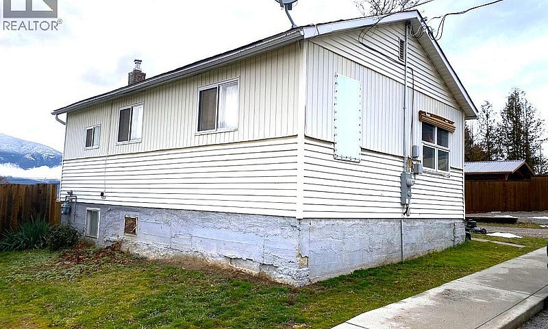 229 9Th  S Avenue Cr...