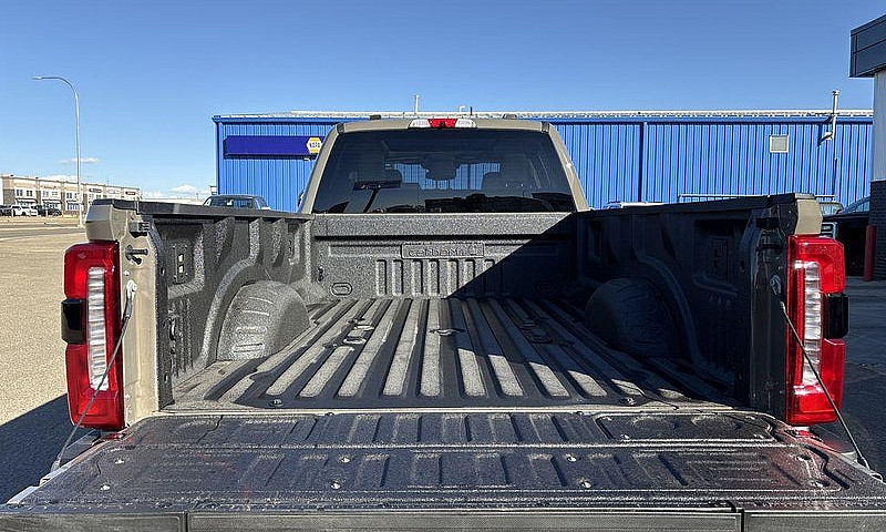 2027 Ford F-350 Supe...