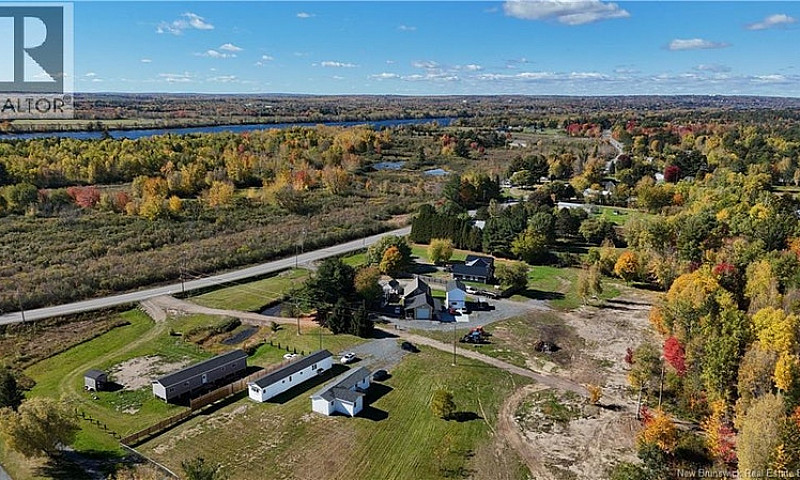 Lot Route 105 Mauger...