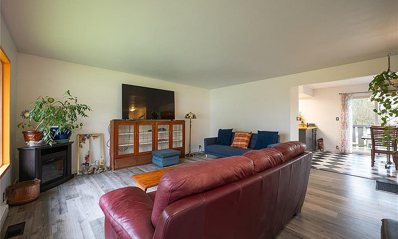 12.3 Acres Of Natura...