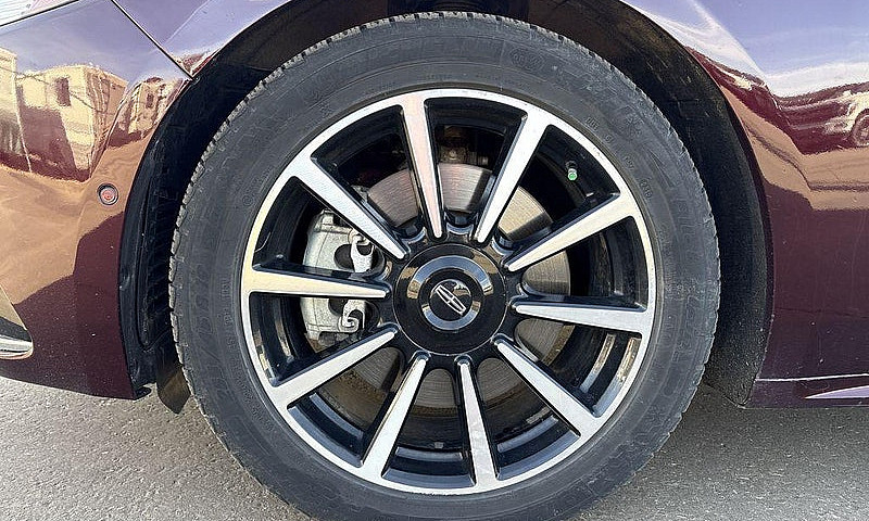 2017 Lincoln Contine...