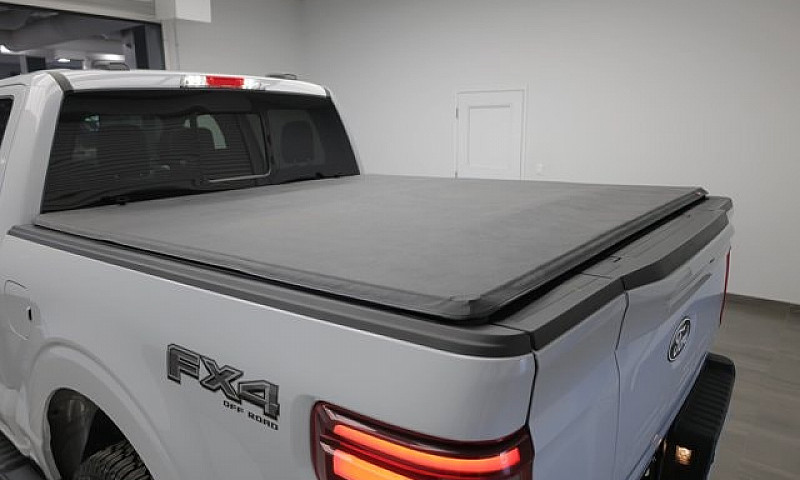 2025 Ford F-150 Lari...