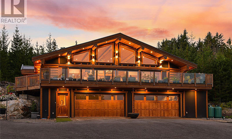 4250 Goldstream Heig...
