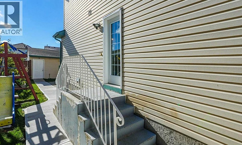291 Taravista Street...