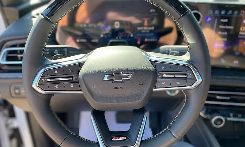 2027 Chevrolet Trave...