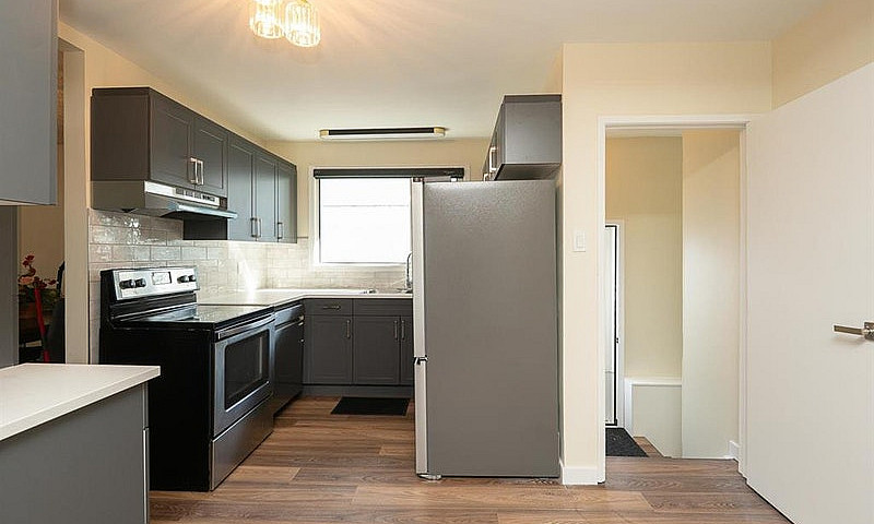 26 Penfold Crescent ...