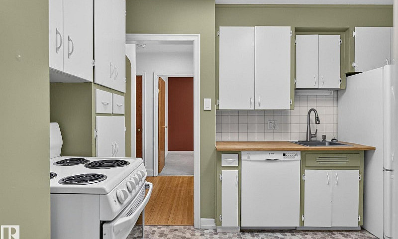 6261 112A St Nw Edmo...