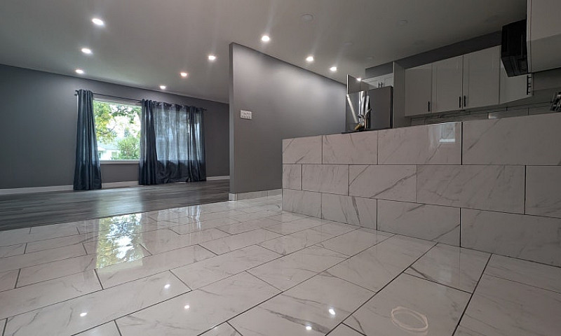 Fully Renovated. Mai...