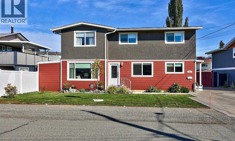 732 Ivy Avenue Kamlo...