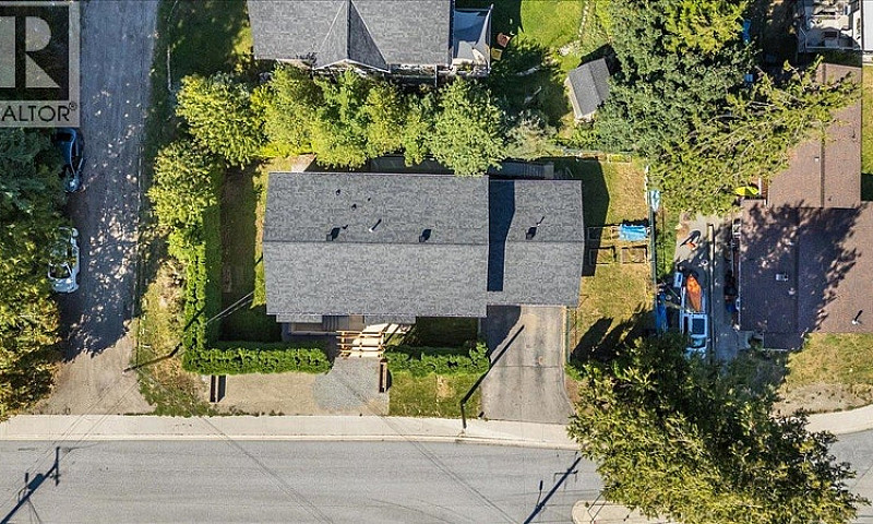 324 Richards Street ...