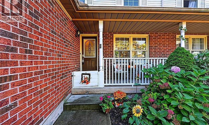 11 Hedge Lawn Drive ...