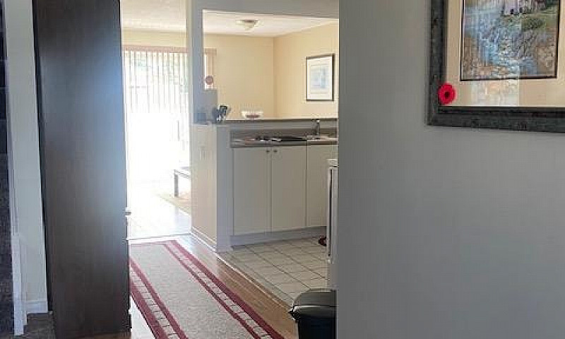 2 Bedroom T/H In Sw ...