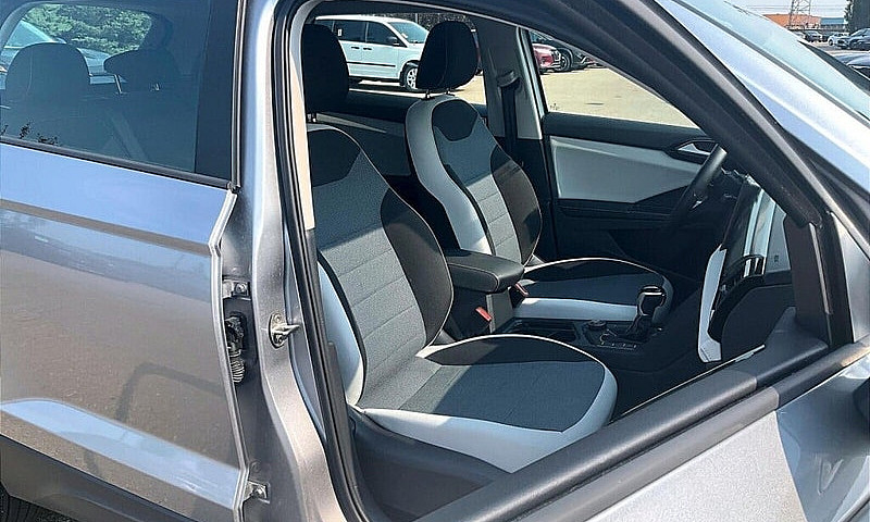 2025 Volkswagen Taos...