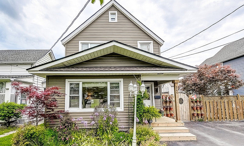3 Bed 2 Bath Whole H...
