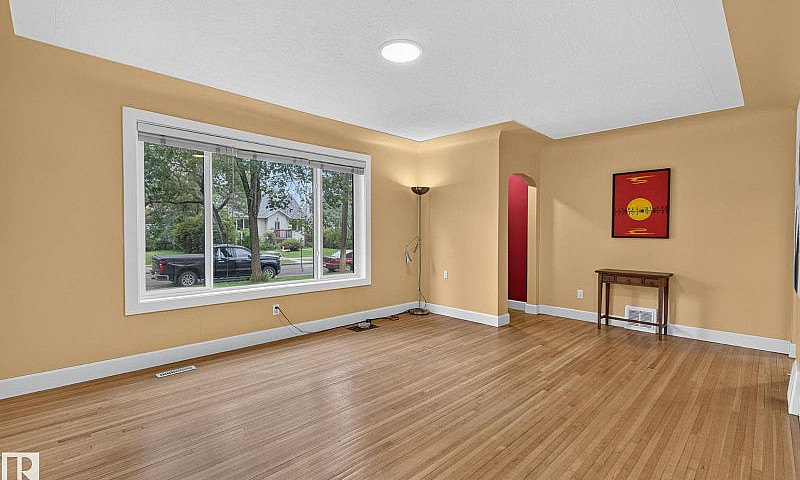 6261 112A St Nw Edmo...