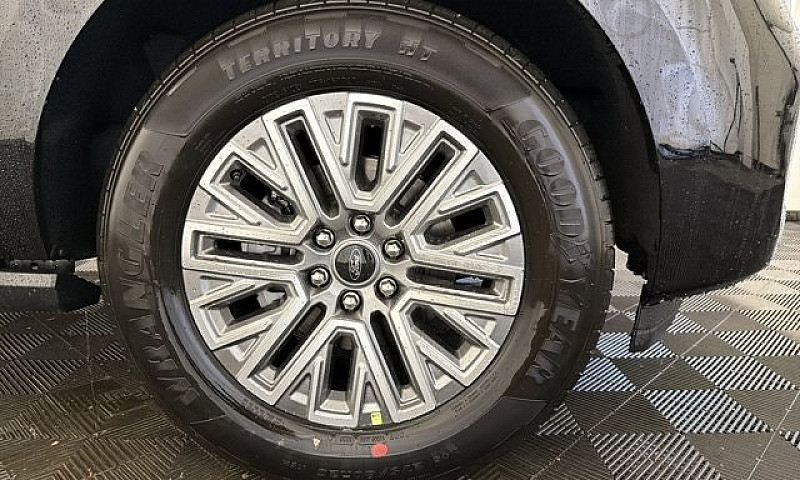 2027 Ford Expedition...
