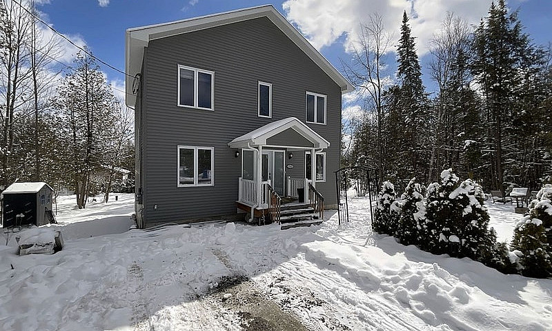 $689,000 - 2 Storey ...