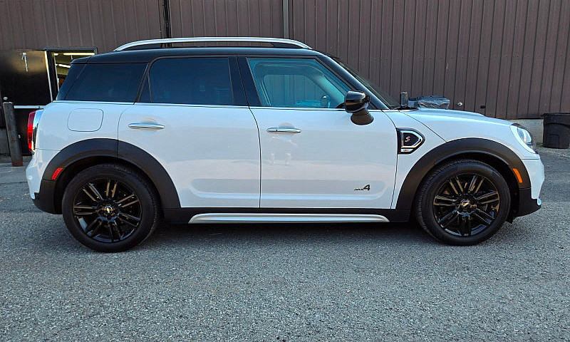 2020 Mini Countryman...