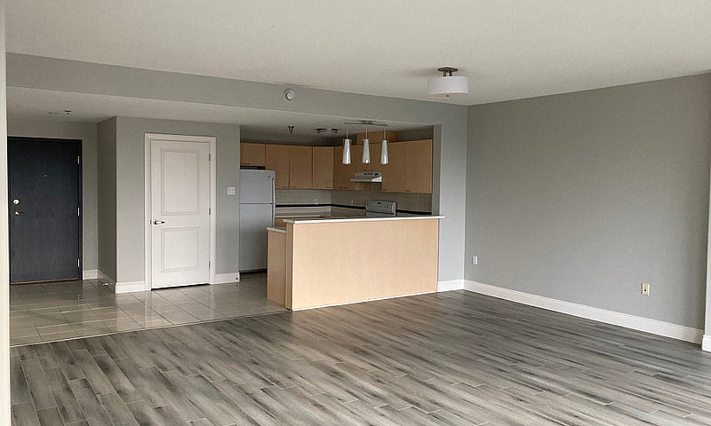 Wow - 2 Bedroom Near...
