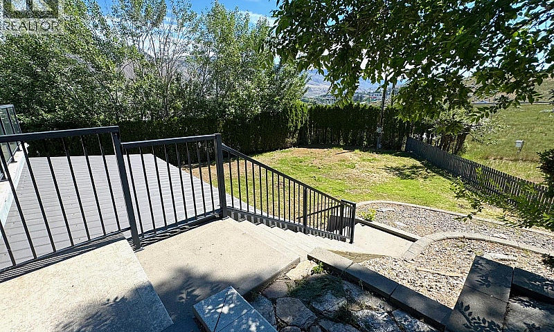1491 Pine Crescent K...