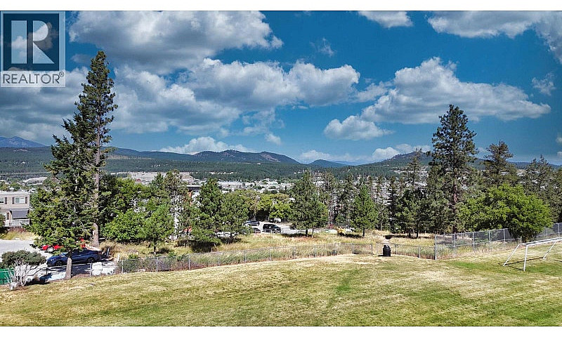 114 17A Avenue S Cra...