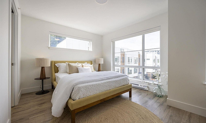 21 6328 King George ...